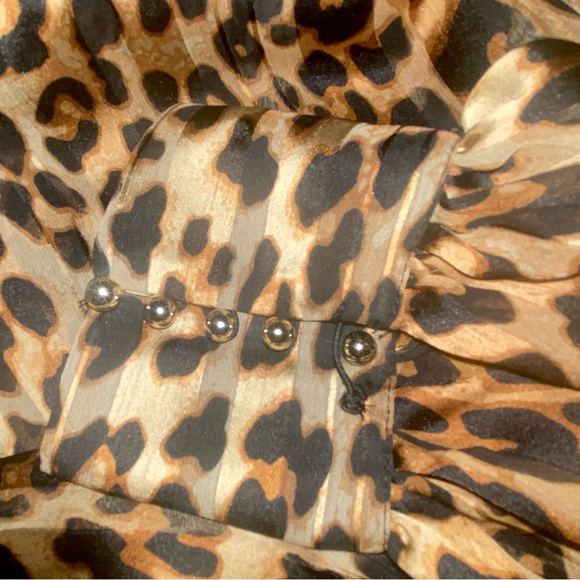 Brand New -H&M Leopard Blouse -Size Medium - Picture 7 of 7